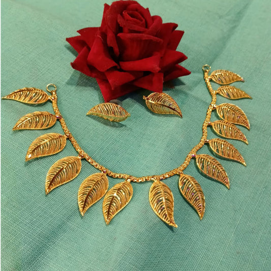 Golden Leaf Elegance Necklace Set